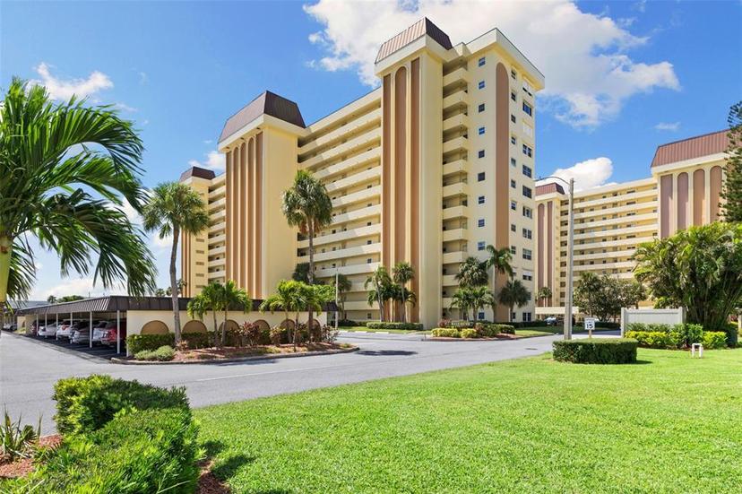 Picture of 4550 Cove Circle Unit 501, St Petersburg FL 33708