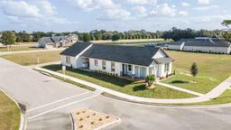 Picture of 10643 Grand Oaks Boulevard, Oxford, FL 34484