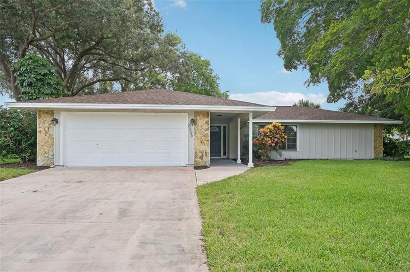 Picture of 6605 Pointe West Boulevard, Bradenton FL 34209