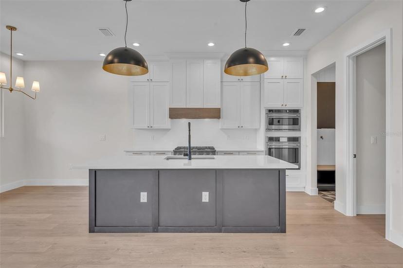 Picture of 1917 S Lakemont Avenue, Winter Park FL 32792