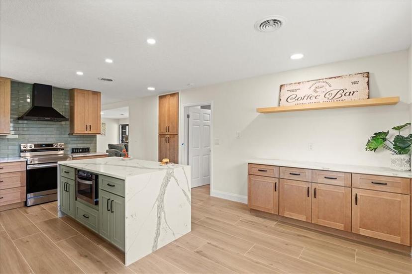 Picture of 92 University Circle, Ormond Beach FL 32176