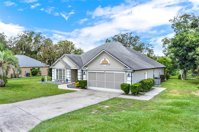 Picture of 35413 Willow Circle, Fruitland Park FL 34731