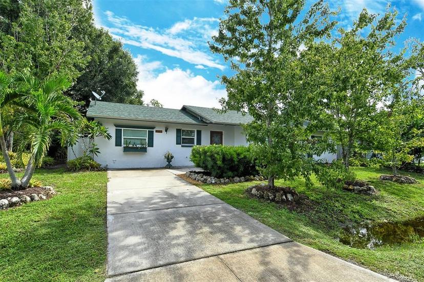 Picture of 4724 Seville Drive, Sarasota FL 34235
