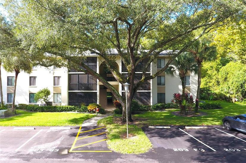Picture of 1398 Shady Pine Way Unit H3, Tarpon Springs FL 34688