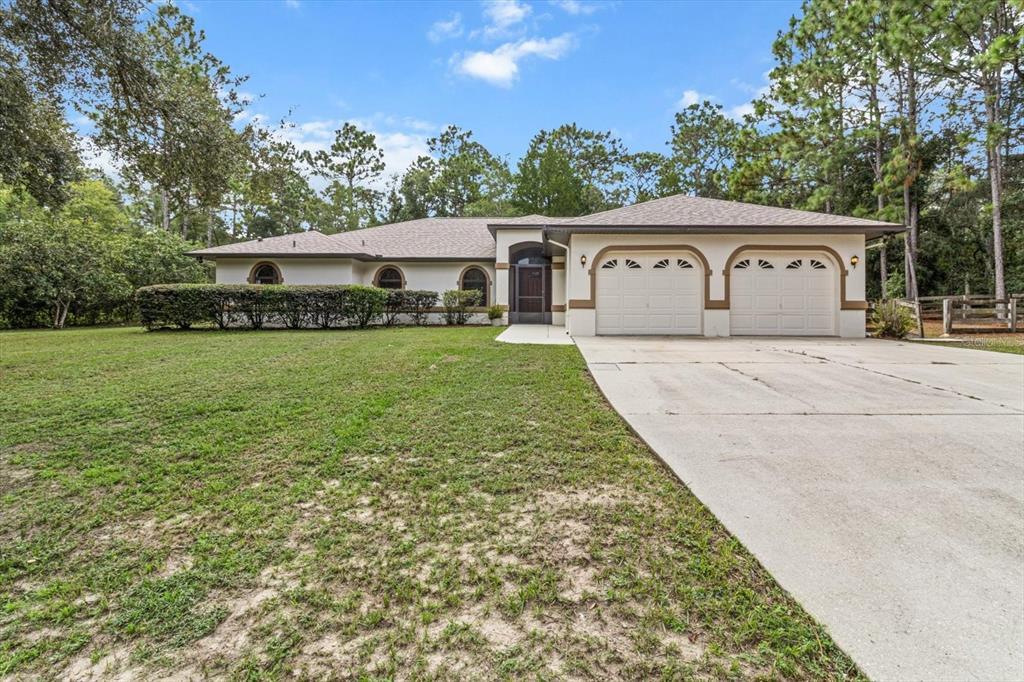Picture of 2494 W Axelwood Drive, Beverly Hills, FL 34465