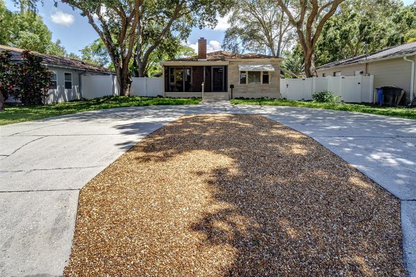 Picture of 6635 Stewart Avenue N, St Petersburg FL 33702