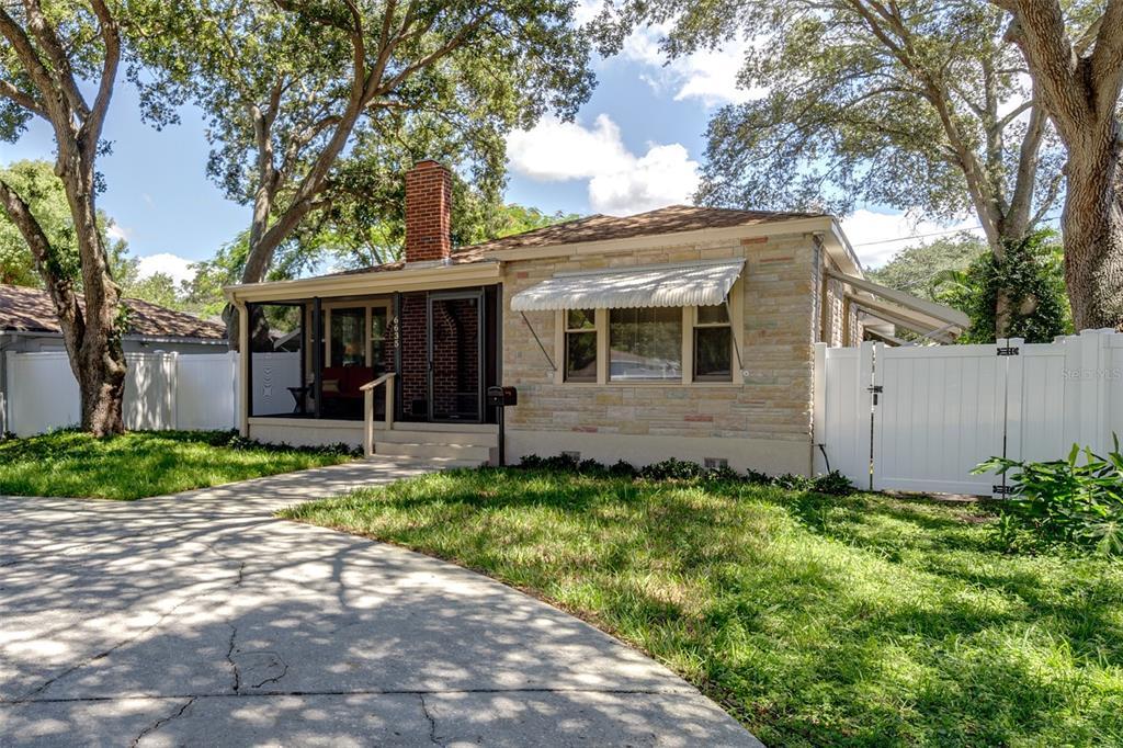 Picture of 6635 Stewart Avenue N, St Petersburg, FL 33702