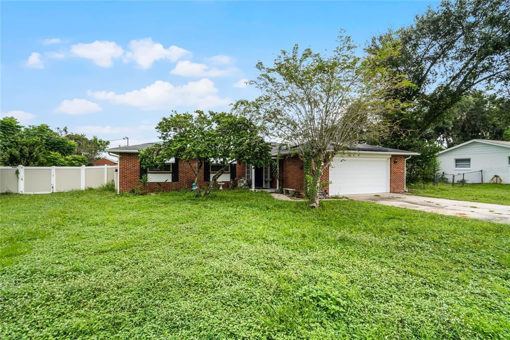 Picture of 1005 Crescent Parkway, Deland, FL 32724