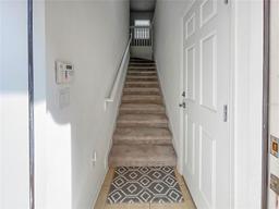 Picture of 8311 Foster Dr, Davenport, FL 33896