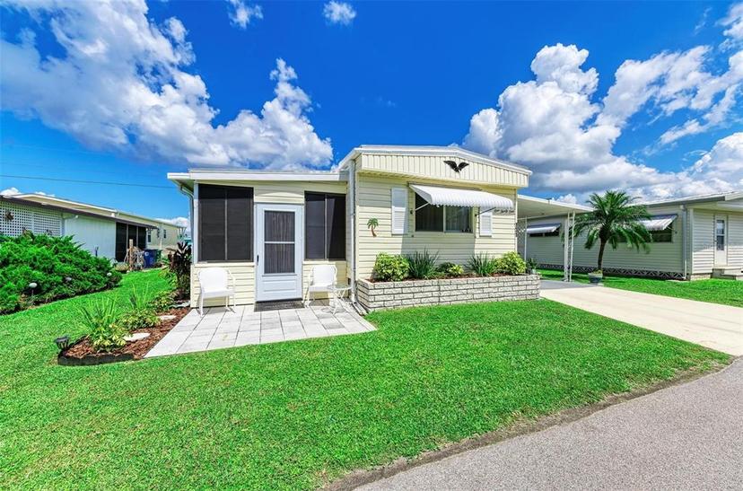 Picture of 131 Capri Drive Unit 131, Palmetto FL 34221