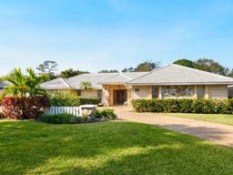 Picture of 5050 Kestral Park Way S, Sarasota, FL 34231