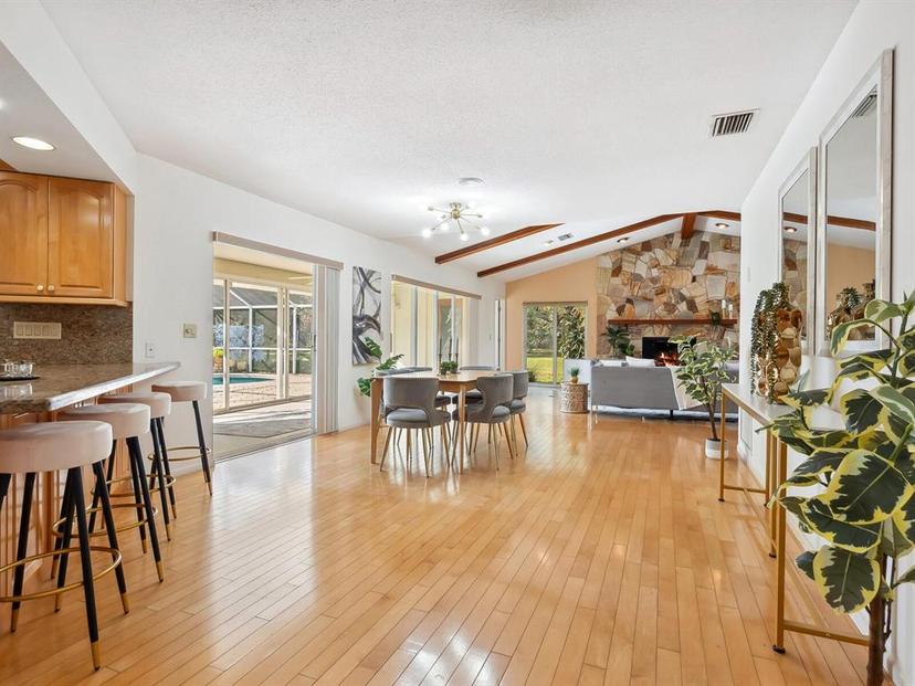 Picture of 5050 Kestral Park Way S, Sarasota FL 34231