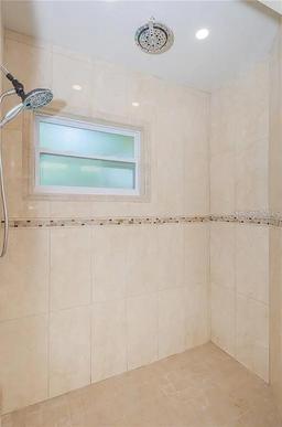 Picture of 705 Bayshore Drive, Tarpon Springs, FL 34689