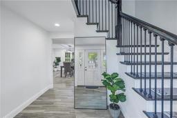 Picture of 768 Pinellas Point Drive S, St Petersburg, FL 33705