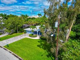 Picture of 1389 Harbor Drive, Sarasota, FL 34239