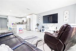 Picture of 8114 N Edison Avenue, Tampa, FL 33604
