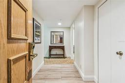 Picture of 36750 Us Highway 19 N Unit 05102, Palm Harbor, FL 34684