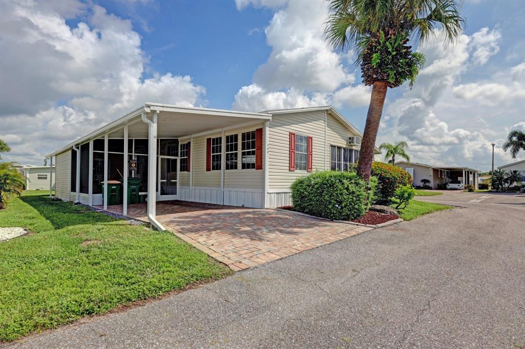 Picture of 2100 Kings Highway Unit 748, Port Charlotte, FL 33980