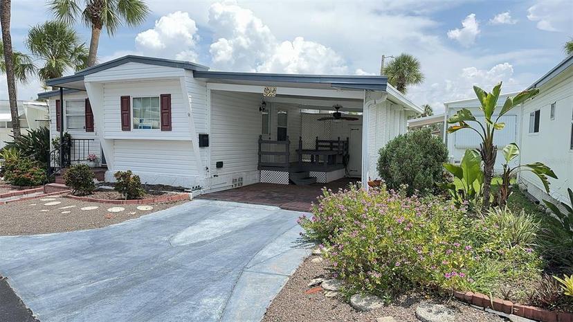 Picture of 4851 W Gandy Boulevard Unit B11L35, Tampa FL 33611
