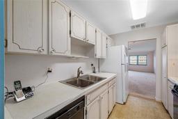Picture of 5521 80Th Street N Unit 310, St Petersburg, FL 33709