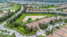 Picture of 1427 Rolling Fairway Drive, Davenport, FL 33896