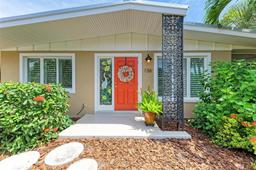 Picture of 136 Crescent Dr, Anna Maria, FL 34216