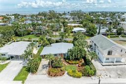 Picture of 136 Crescent Dr, Anna Maria, FL 34216