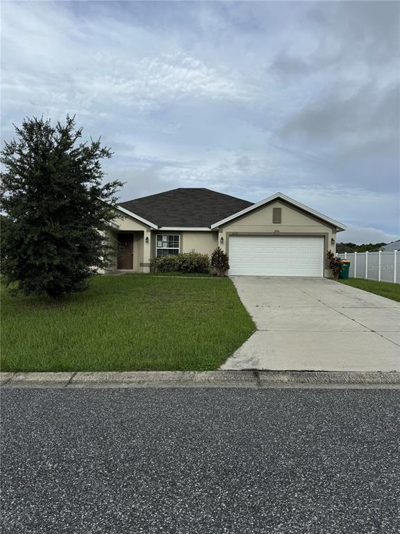 Picture of 608 Bradley Way, Fruitland Park, FL 34731