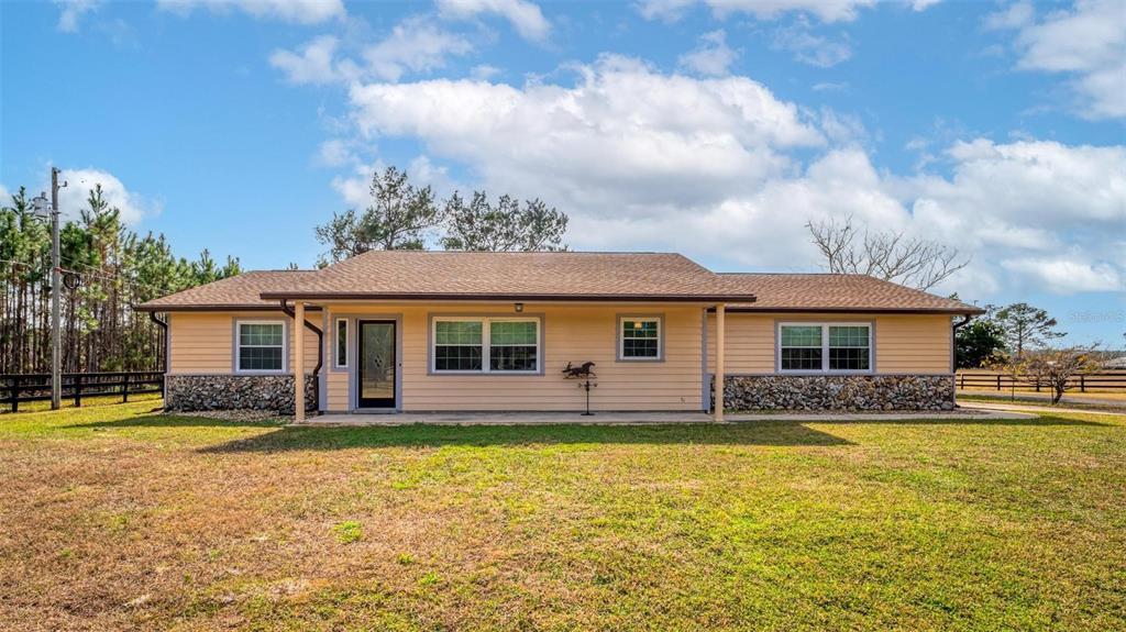 Picture of 1327 W State Road 40, Pierson, FL 32180