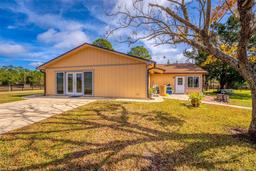 Picture of 1327 W State Road 40, Pierson, FL 32180