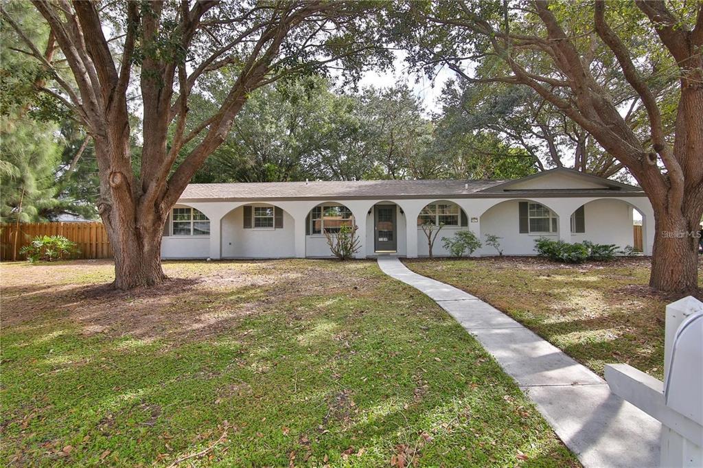 Picture of 2912 Pinecrest Way, Sarasota, FL 34239