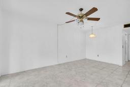 Picture of 3120 29Th Avenue N Unit 103, St Petersburg, FL 33713