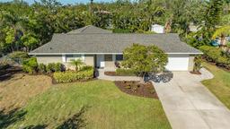 Picture of 1833 Sandalwood Drive, Sarasota, FL 34231
