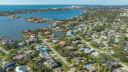 Picture of 1833 Sandalwood Drive, Sarasota, FL 34231