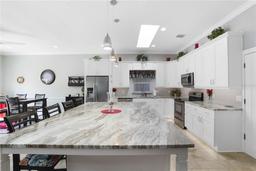 Picture of 900 Sussex Close, Orlando, FL 32804