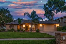 Picture of 1105 Deer Run Place, Valrico, FL 33594