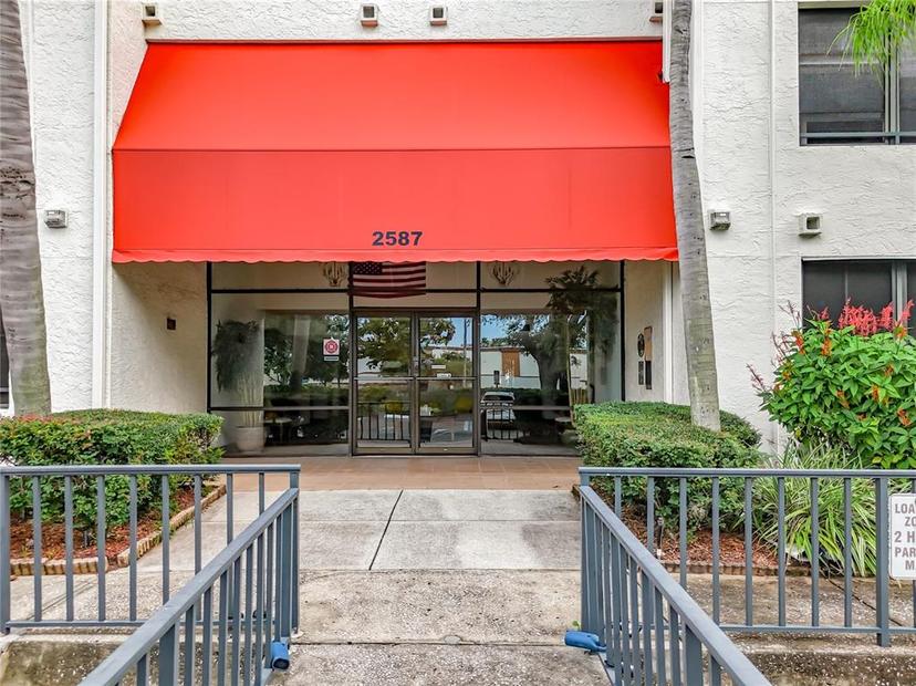 Picture of 2587 Countryside Boulevard Unit 6111, Clearwater FL 33761