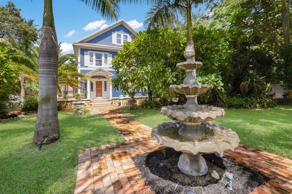 Picture of 1332 3Rd Avenue W, Bradenton, FL 34205
