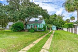 Picture of 1206 S Riverside Drive, New Smyrna Beach, FL 32168