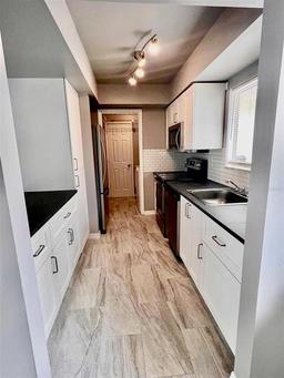 Picture of 1111 Longfellow Road Unit 1111, Sarasota, FL 34243