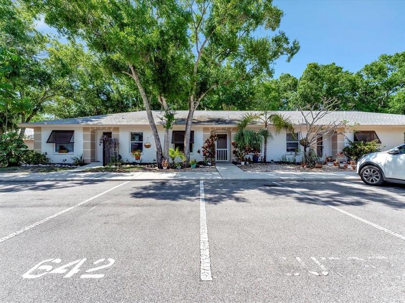 Picture of 642 N Jefferson Avenue Unit 13, Sarasota FL 34237