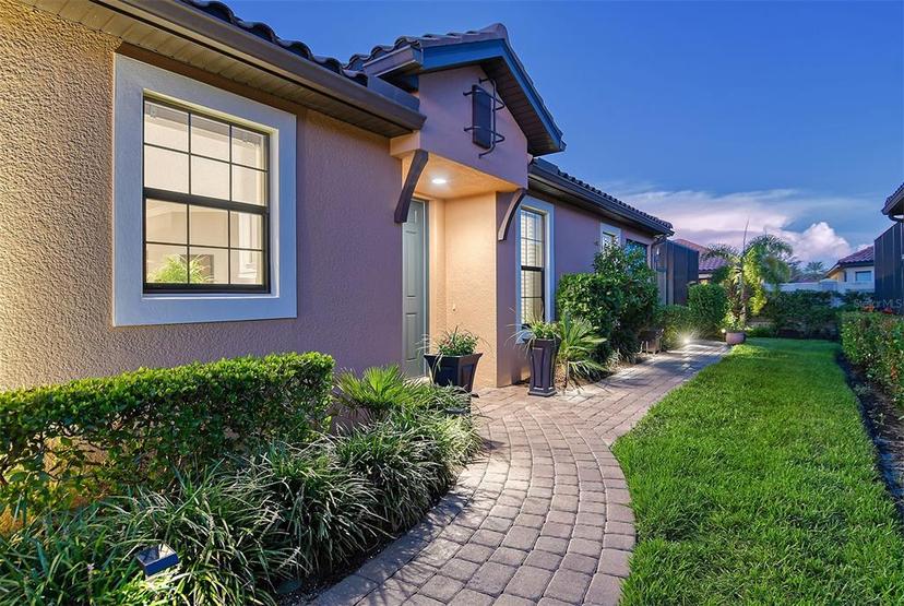 Picture of 8744 Bellussi Drive, Sarasota FL 34238