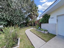 Picture of 1385 Embassy Drive, Clearwater, FL 33764