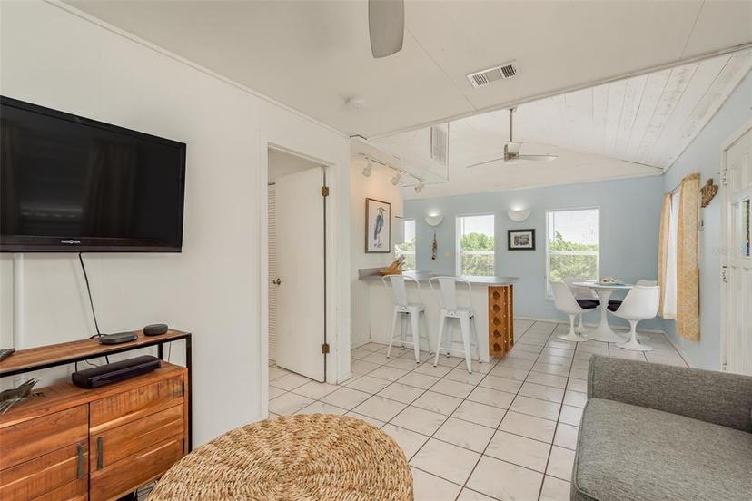Picture of 960 Gulf Boulevard Unit 5, Indian Rocks Beach FL 33785