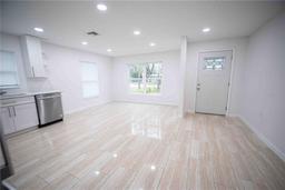 Picture of 2258 Cr 423, Lake Panasoffkee, FL 33538