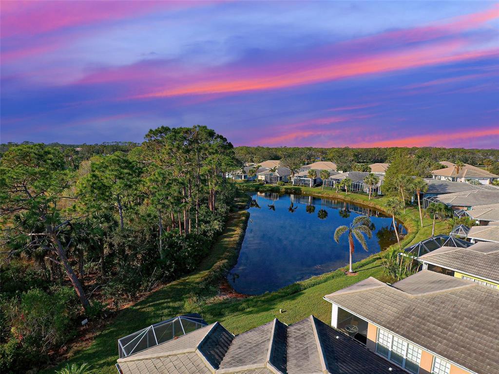 Picture of 1586 Monarch Drive Unit 1586, Venice, FL 34293