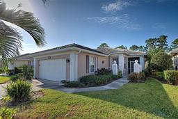 Picture of 1586 Monarch Drive Unit 1586, Venice, FL 34293