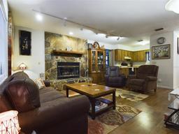 Picture of 172 Hour Glass Circle, Hawthorne, FL 32640