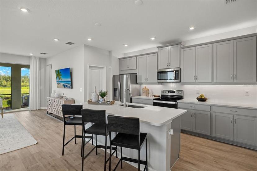 Picture of 31570 Woodland Race Loop, Wesley Chapel FL 33545