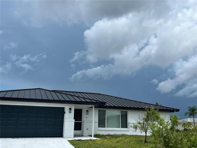 Picture of 1359 Cambridge Drive, Venice FL 34293